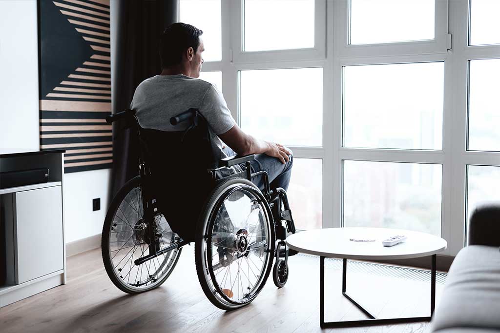 Handicap ou perte d’autonomie : comment rendre accessible les menuiseries ?