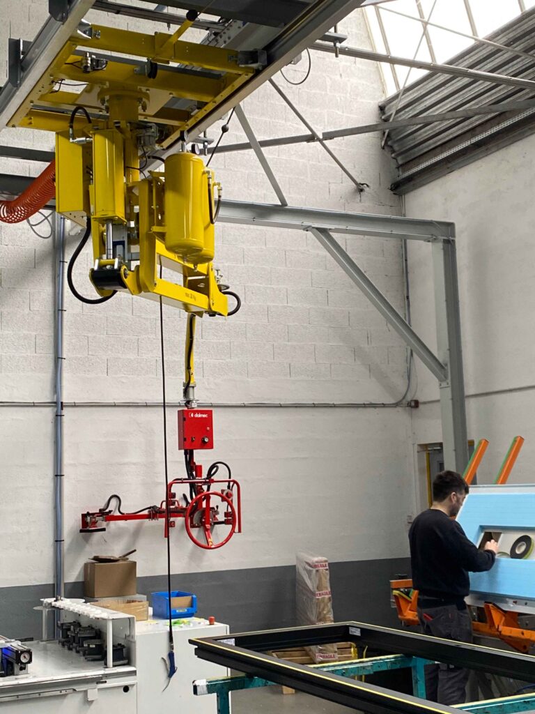 Image représentant la nouvelle ventouse de 220 kg de l'usine de production SNM