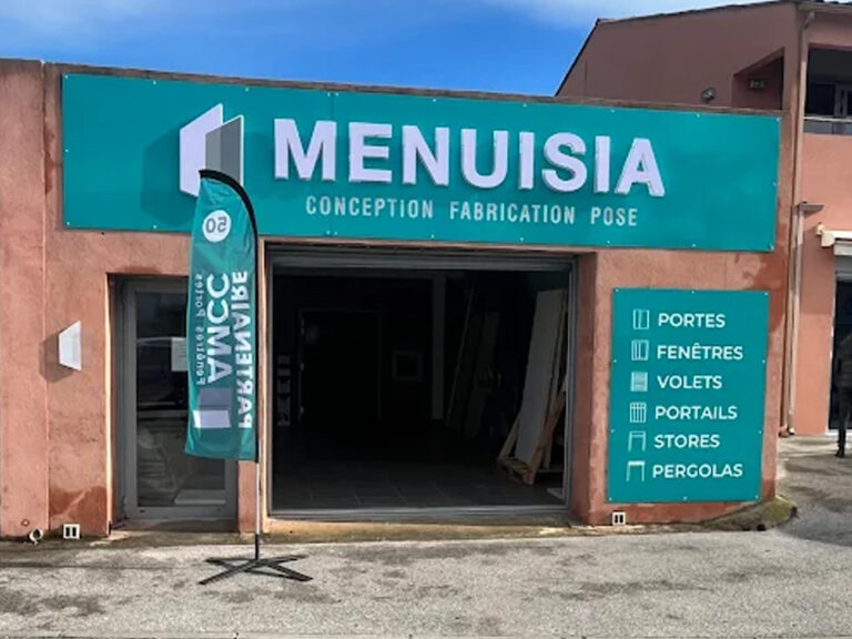 Showroom Menuisia fenêtres et portes à La Crau dans le Var