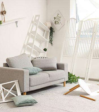 Intrusion dans une maison et cambriolage